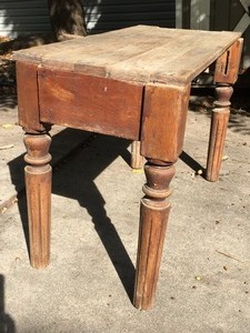lot 141 image: Vintage Table