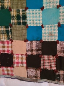 lot 275 image: Antique Quilt