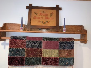 lot 149 image: Wall Mount Quilt Shelf and Home Decor Items