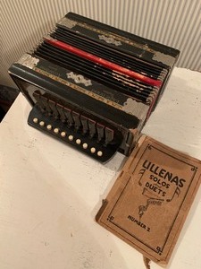 lot 267 image: VintageAntique Accordion