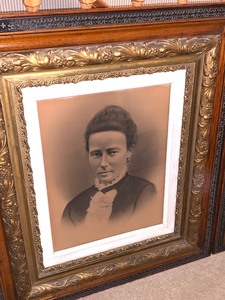 lot 264 image: Pair of Antique Framed Photos