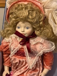 lot 282 image: Royal Doulton Doll- Melanie