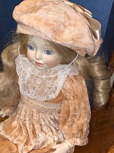 lot 283 image: Royal Doulton Doll- Caroline