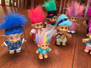 lot 284 image: Lot of Troll Dolls