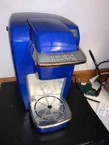 lot 187 image: Small Kitchen Appliances Including Rice Cooker and Ice Machine