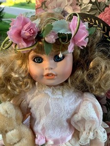 lot 287 image: Studios Editions by Dynasty Doll- Rosemary