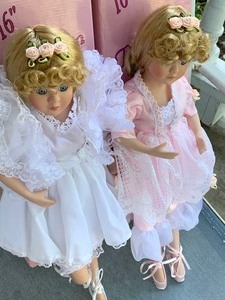 lot 297 image: Pair of Ballerina Collector Dolls