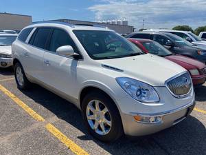 lot 2 image: 2008 Buick Enclave CXL AWD
