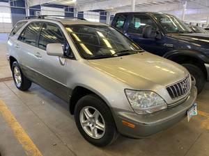 lot 7 image: 2003 Lexus RX300 AWD