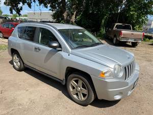 lot 18 image: 2007 Jeep Compass 4x4