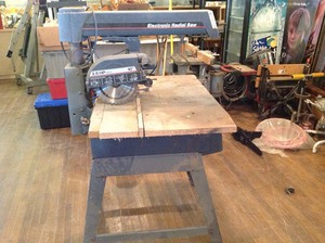 lot 6 image: Craftsman 10 Radial Saw