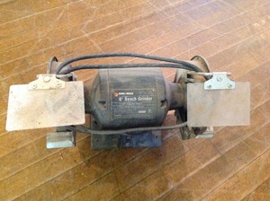 lot 37 image: 6 Bench Grinder