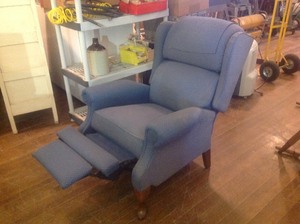 lot 41 image: Reclining Chair