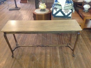 lot 49 image: Sofa Table