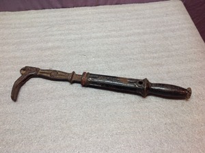 lot 83 image: Nail Puller