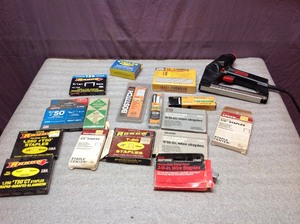 lot 92 image: Stapler & Staples