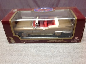 lot 104 image: 1958 Cadillac Eldorado Biarritz Die Cast