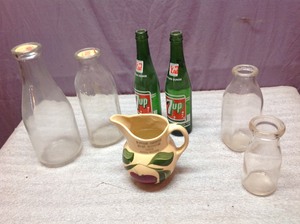 lot 128 image: Collectibles