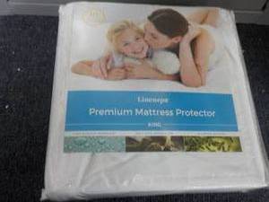 lot 55 image: Linen Spa Premium Mattress Protecto...