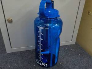 lot 66 image: QuiFit BeverageWater Bottle...