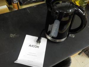 lot 84 image: Aicok Plastic Kettle...