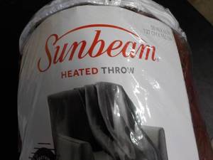 lot 184 image: Sunbeam Heated Throw new in box...
