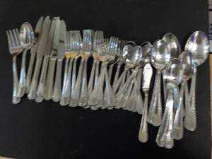 lot 196 image: Silverware Set Service for 8 plus s...