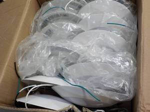 lot 312 image: 12 White 7.5 LED Disk Lights...