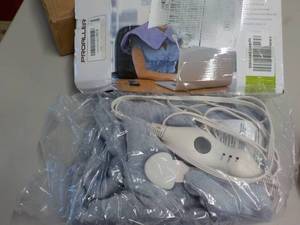 lot 320 image: Proaller King Size Shoulder Heating...