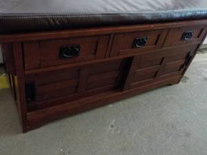 lot 331 image: Storage Bench with Removable Cushio...
