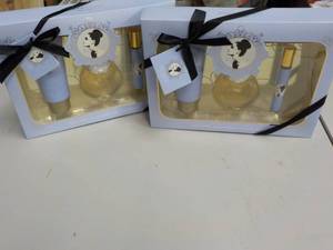 lot 347 image: Set of 2 Arianna Grande Fragrance G...
