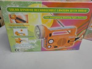 lot 370 image: Solar Dynamo Rechargeable Lantern w...