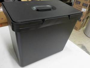 lot 352 image: Plastic Storage with Cover 15 x 9 1...