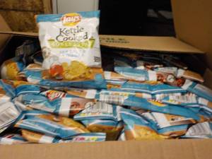 lot 419 image: Case of 64 Snack Bags Lays Kettle C...