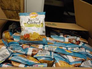 lot 421 image: Case of 64 Snack Bags Lays Kettle C...