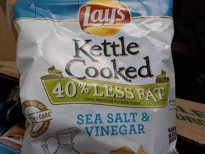 lot 423 image: Case of 64 Snack Bags Lays Kettle C...