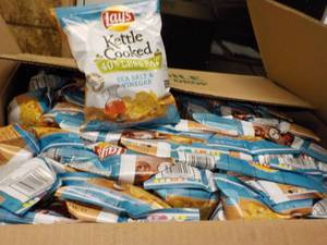 lot 424 image: Case of 64 Snack Bags Lays Kettle C...