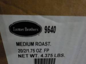 lot 447 image: Case of Farmers Brothers Medium Roa...