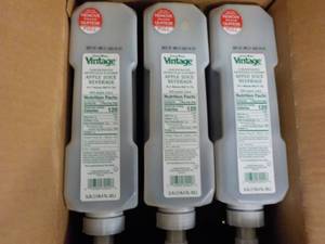 lot 480 image: Lot of 3 - 3.5 Liters Vintage Conce...