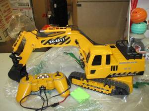 lot 1 image: Remote Control Excavator Challenger...