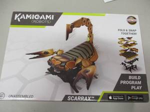 lot 31 image: Kamigami Robots-Scarrox new in box...