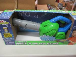 lot 36 image: Bubble N Fun Leaf Blower new in ...