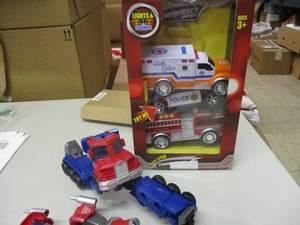 lot 41 image: Toy Emergency Vehicles and Transfor...