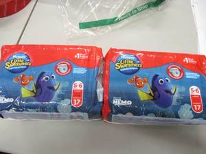lot 115 image: Huggies Little Swimmers- fit sizes ...