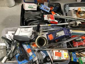 lot 24 image: LOT OF OUTDOORGARAGE TOOLS WITH OTHER SMALL HOUSEWARES SEE PICS