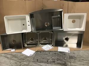 lot 40 image: LOT WITH SINKS DIFFERENT SIZES & COLOR SEE PICS