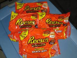 lot 12 image: 5B (4) Jumbo Bags of Hersheys As...