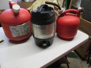 lot 23 image: 9C Gas Cans, XXL Car Cover & Wate...