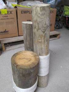 lot 55 image: 5B Nautical Log Dcor for Garden...