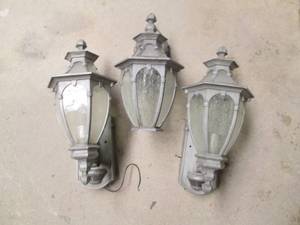 lot 58 image: 5A Lot of (3) Exterior Light Fixt...